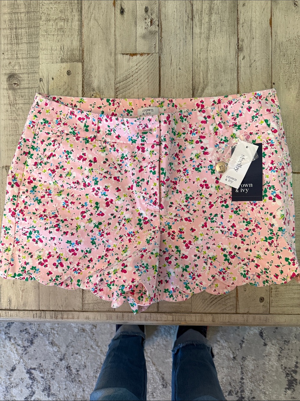 crown & ivy Pink Floral Scalloped Hem shorts size 14